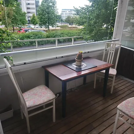 Juna-aseman, Tyksin Vieressae 2h, Sauna, Parkki